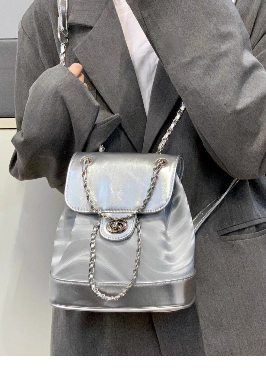 Chain Backpack Women's Water Ripple Fashion Travel Backpack Bags